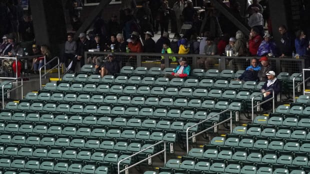 Empty Seats USATSI_14171340_168390335_lowres